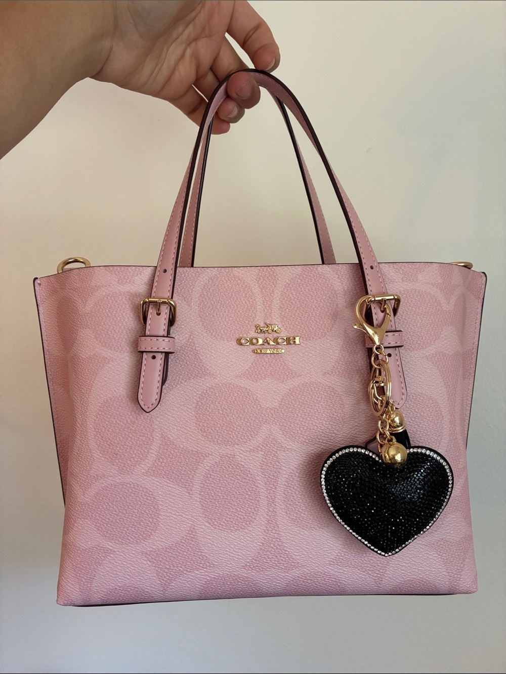 2/$20🎀 Black Heart Crystal Keychain Charm with Gold Hardware